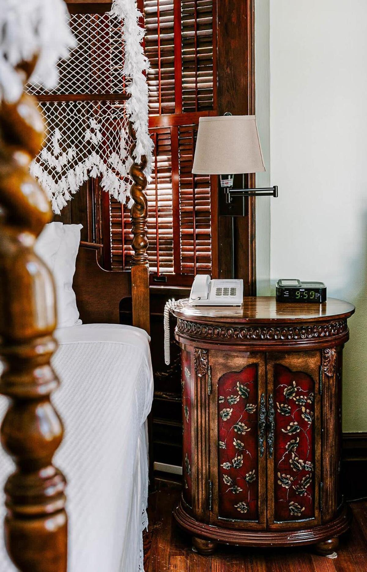 Classic King With Balcony At Curry Mansion Key West Exterior foto